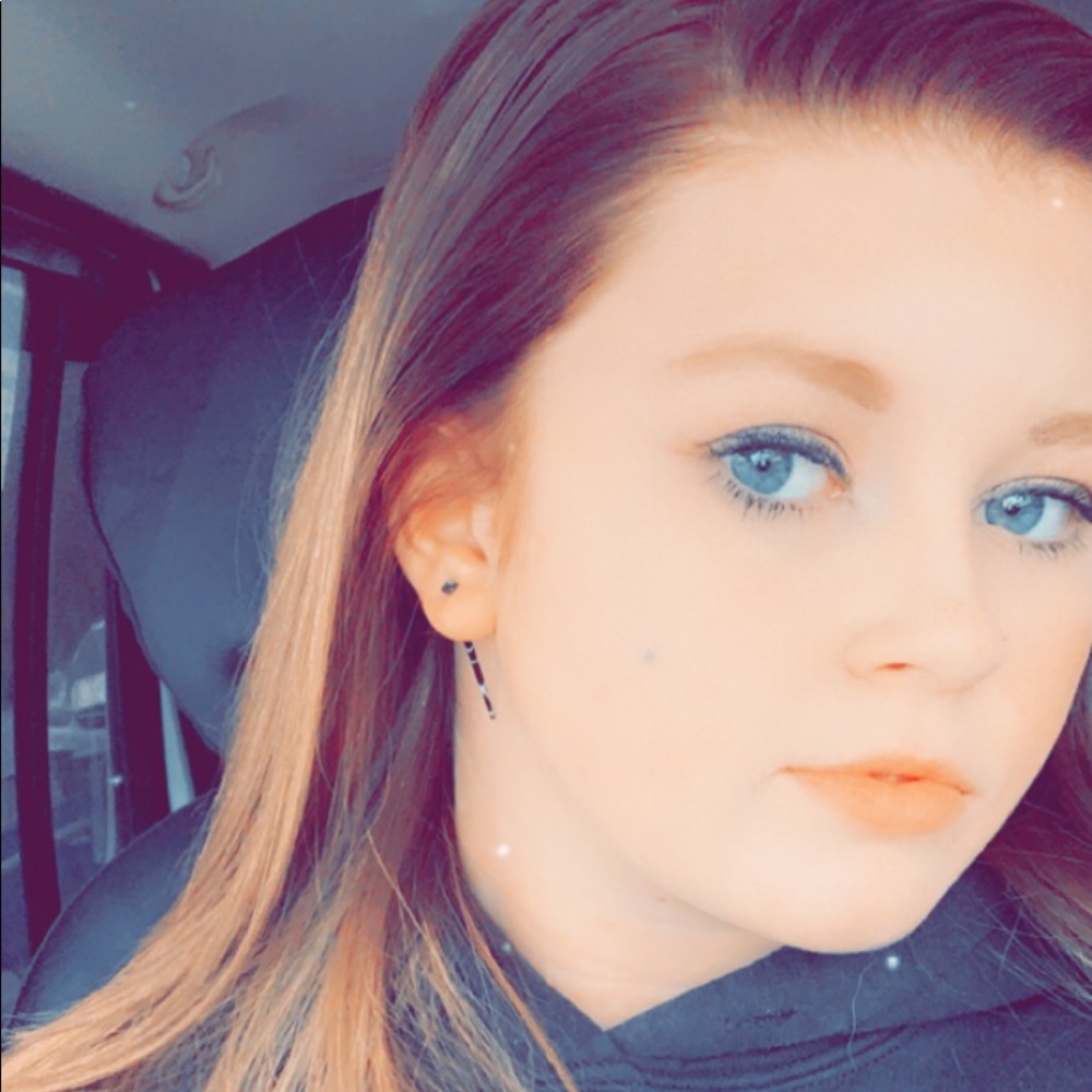 Meet your Posher, Ashlyn